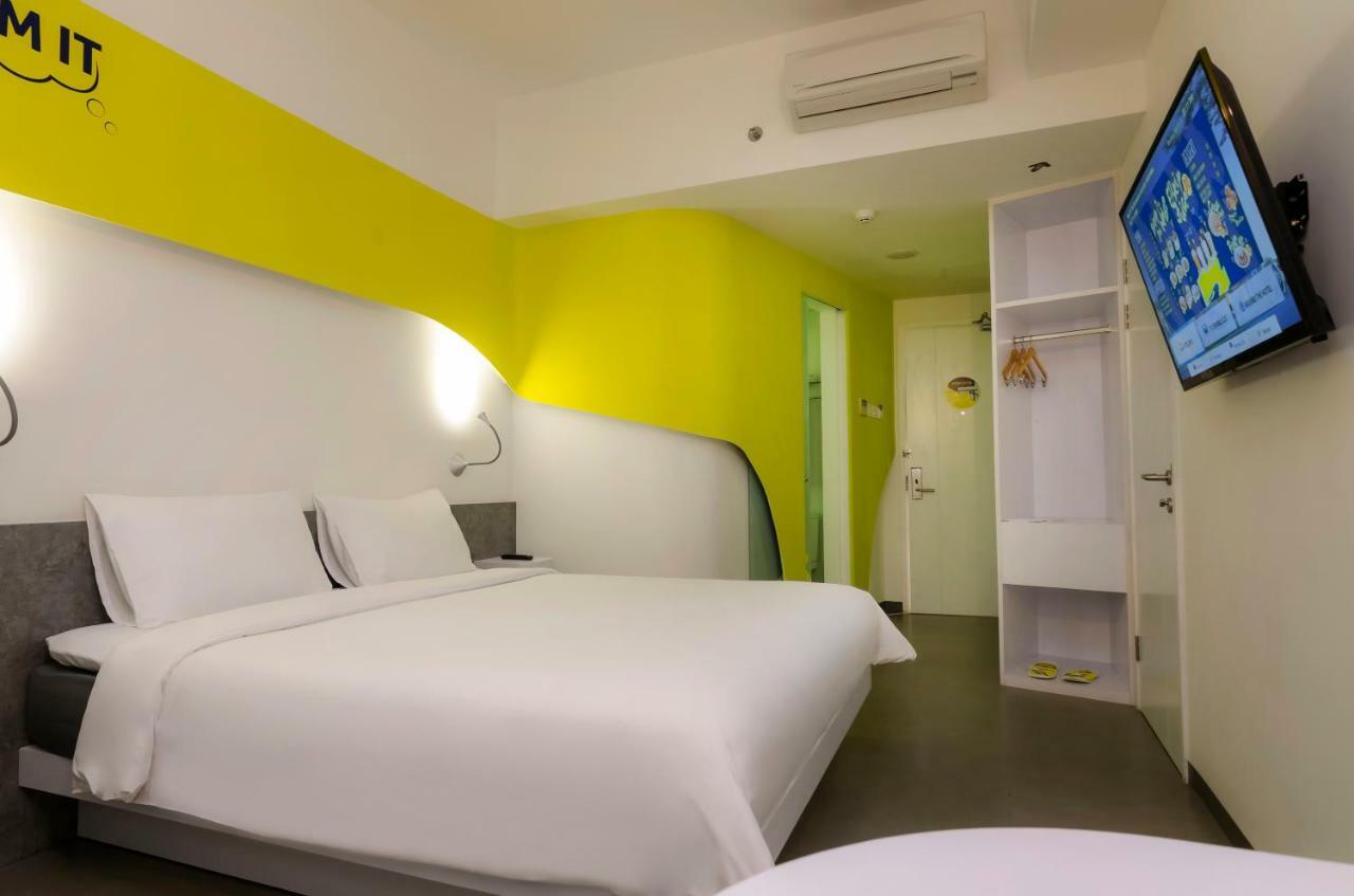 Yello Hotel Jemursari Сурабая Екстер'єр фото